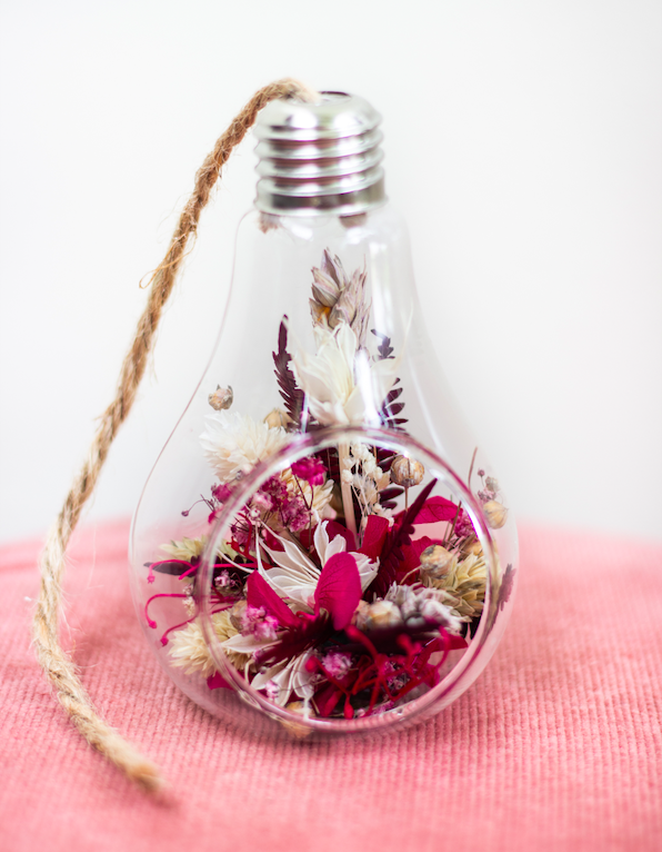 Ampoule de fleurs séchées – Rose et blanche - L'atelier d'Armelle Alleton